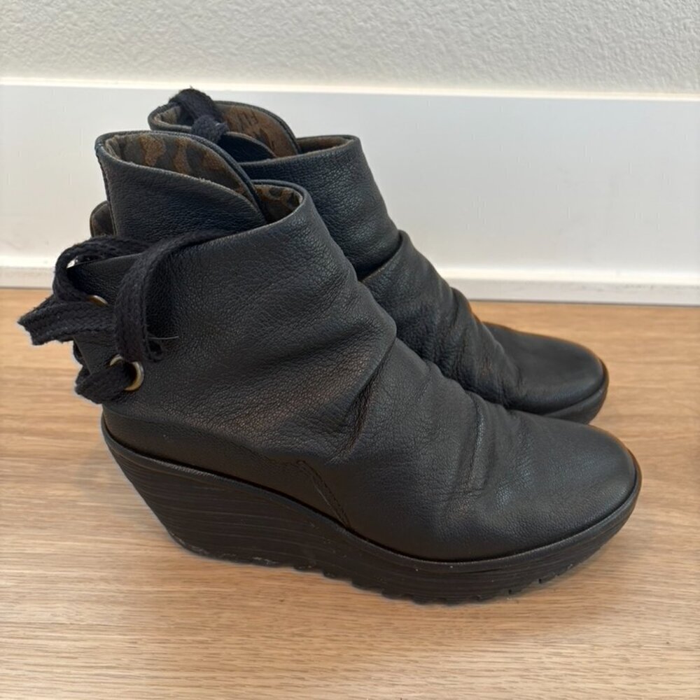 ** Fly London Yebi Wrap Black Leather Wedge Booties 37